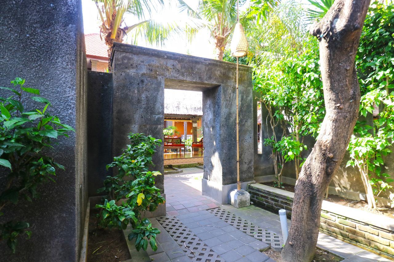 Kedin'S Inn Seminyak Exteriör bild